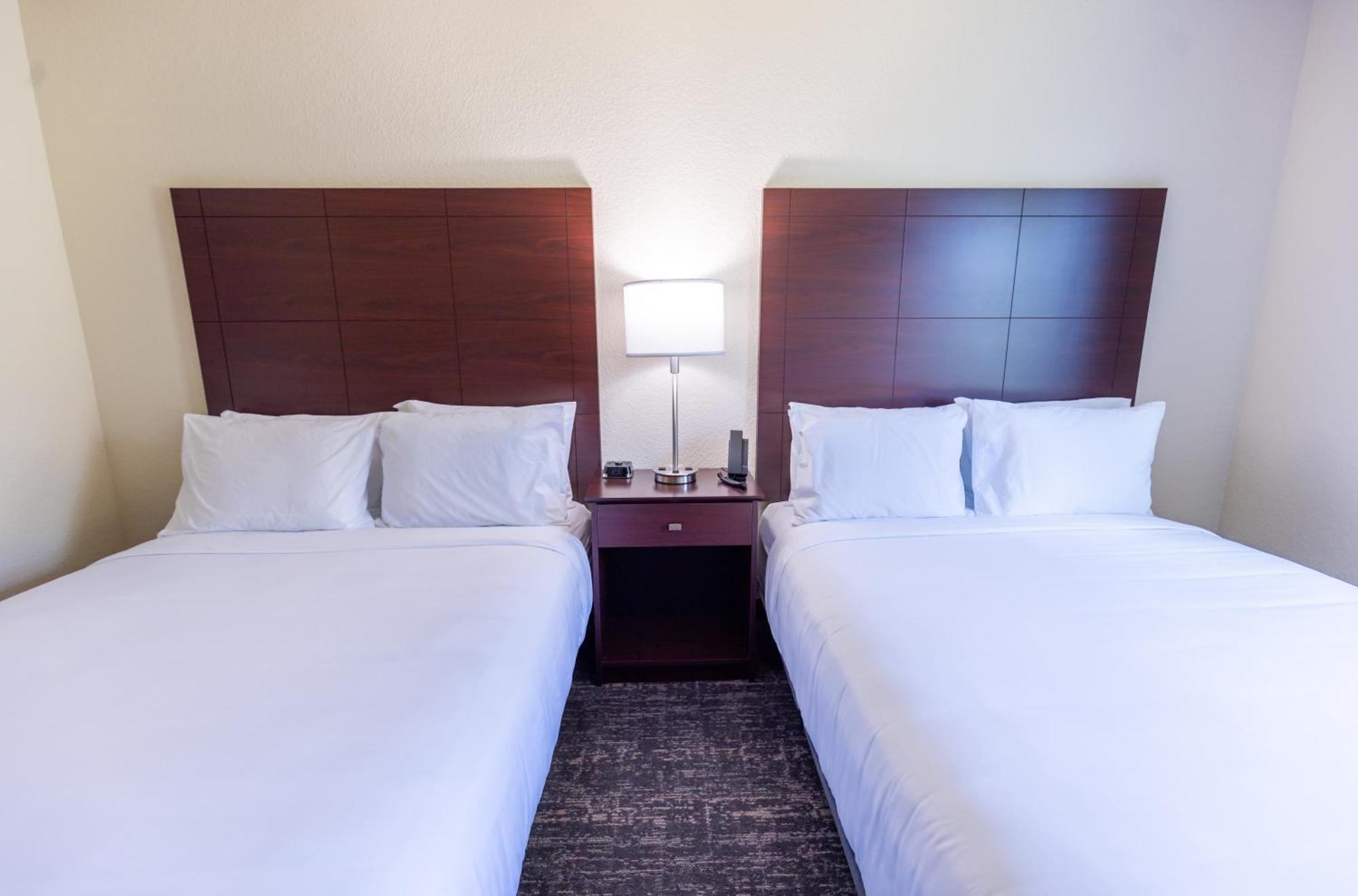Cobblestone Inn & Suites - Winters Extérieur photo