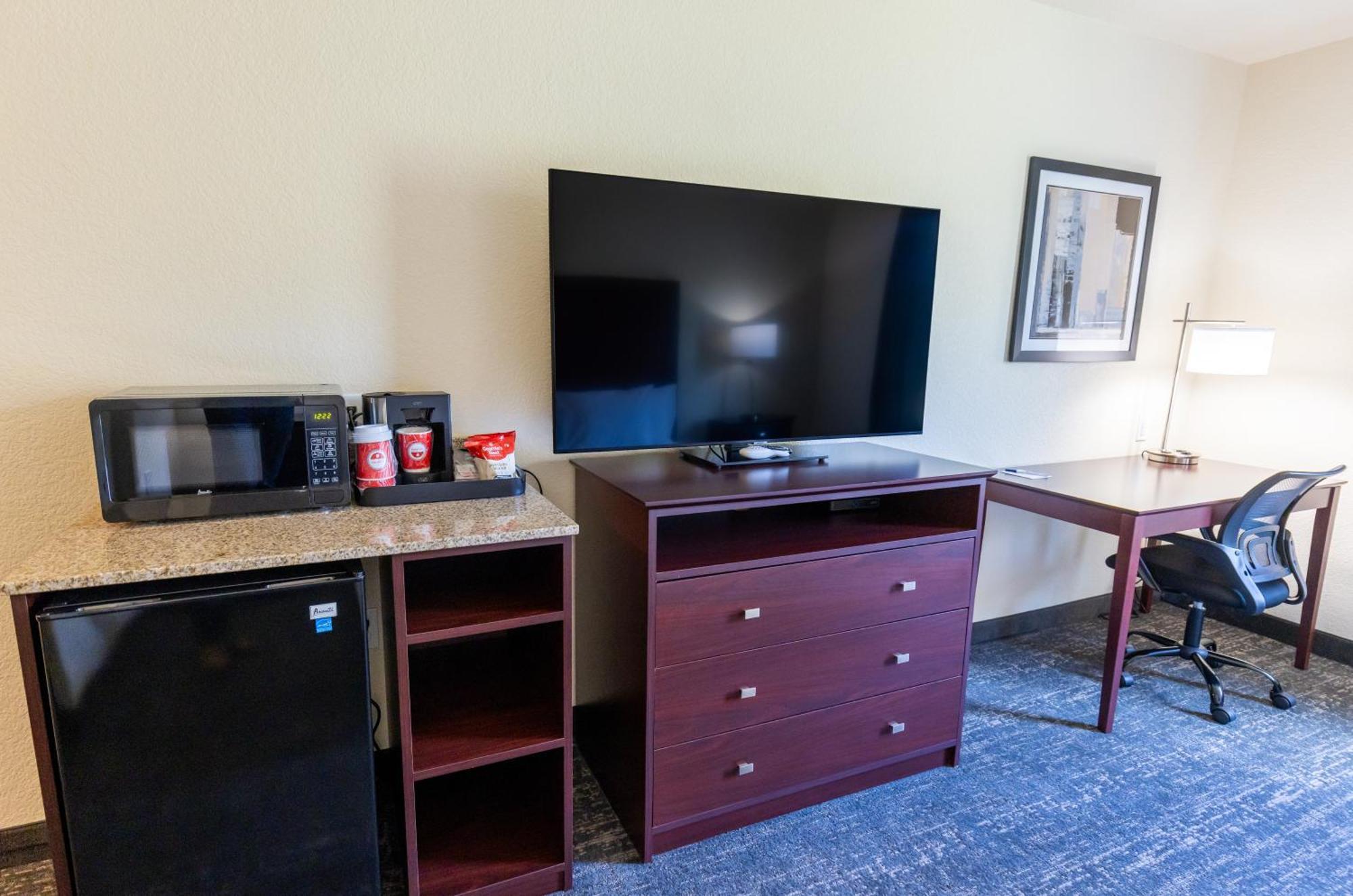 Cobblestone Inn & Suites - Winters Extérieur photo