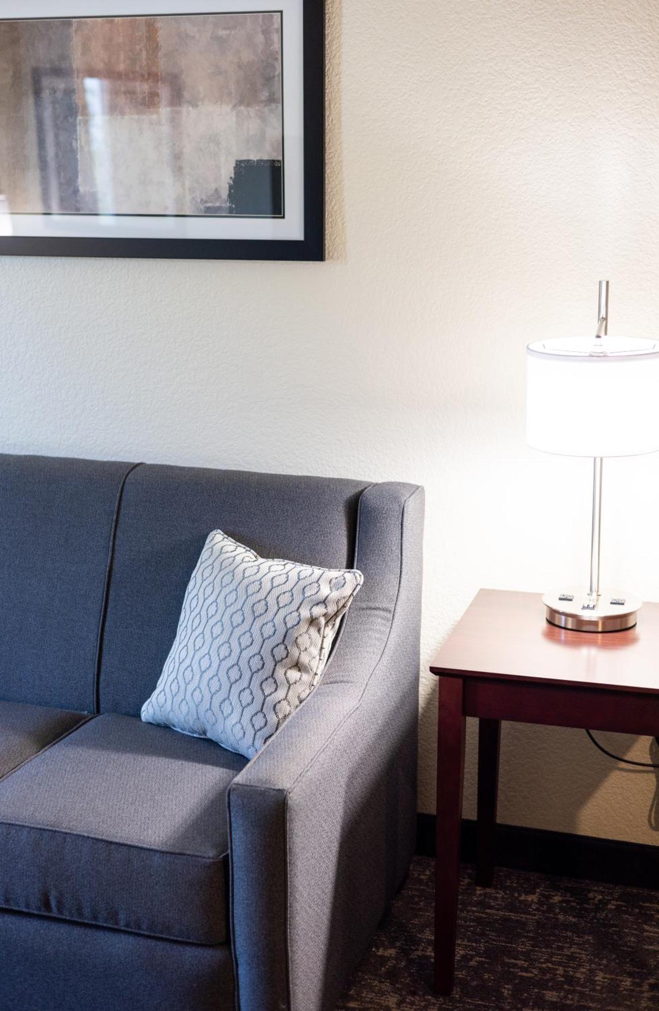 Cobblestone Inn & Suites - Winters Extérieur photo
