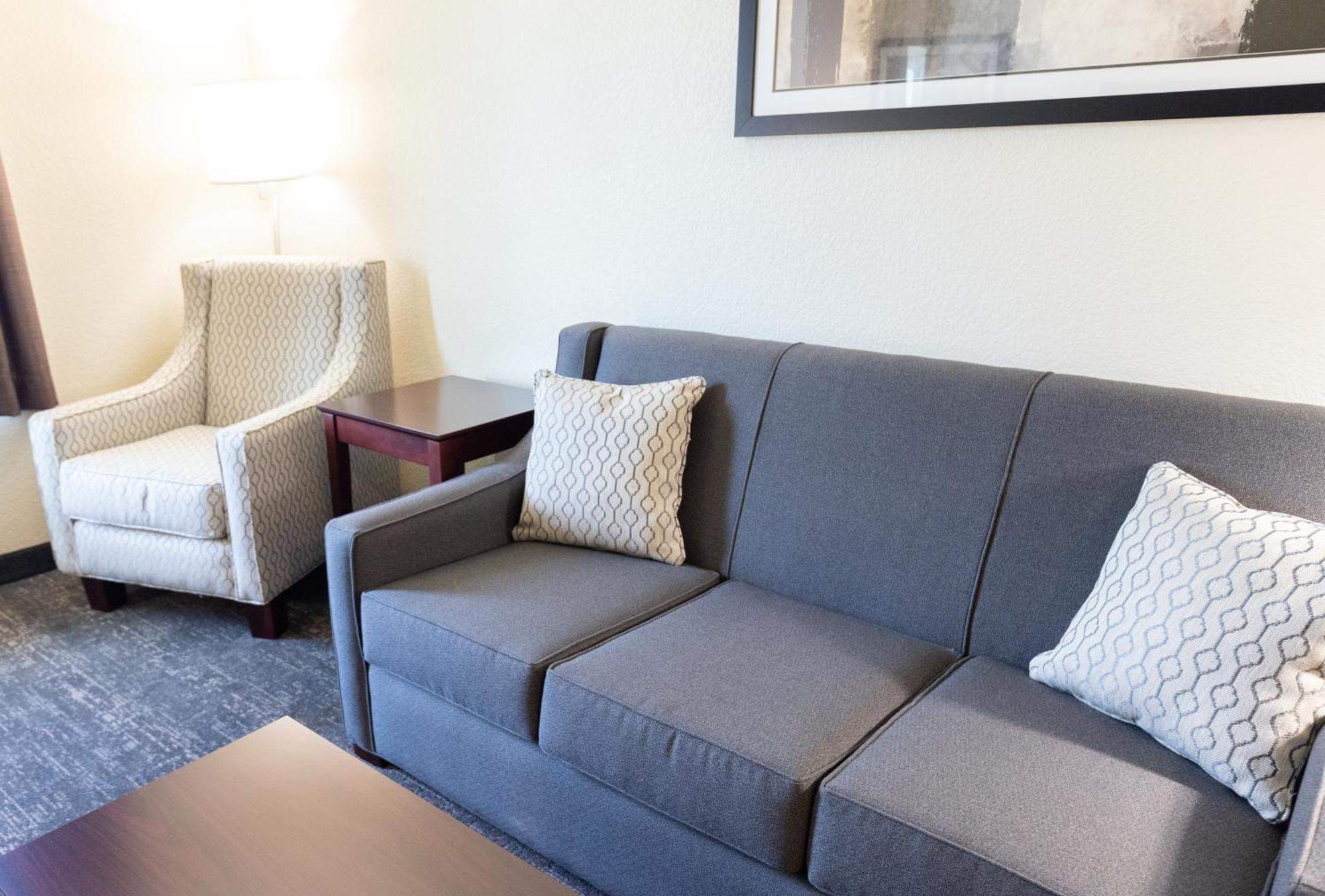 Cobblestone Inn & Suites - Winters Extérieur photo
