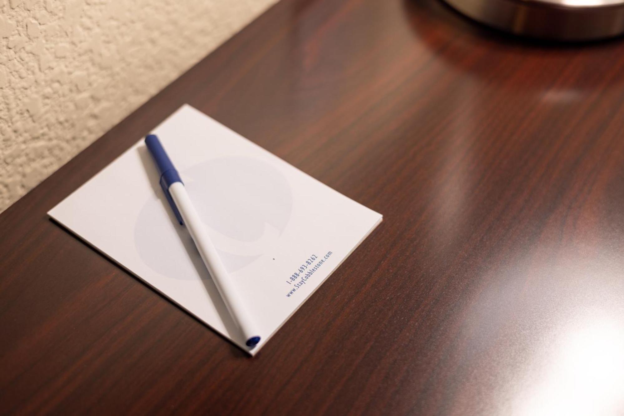 Cobblestone Inn & Suites - Winters Extérieur photo