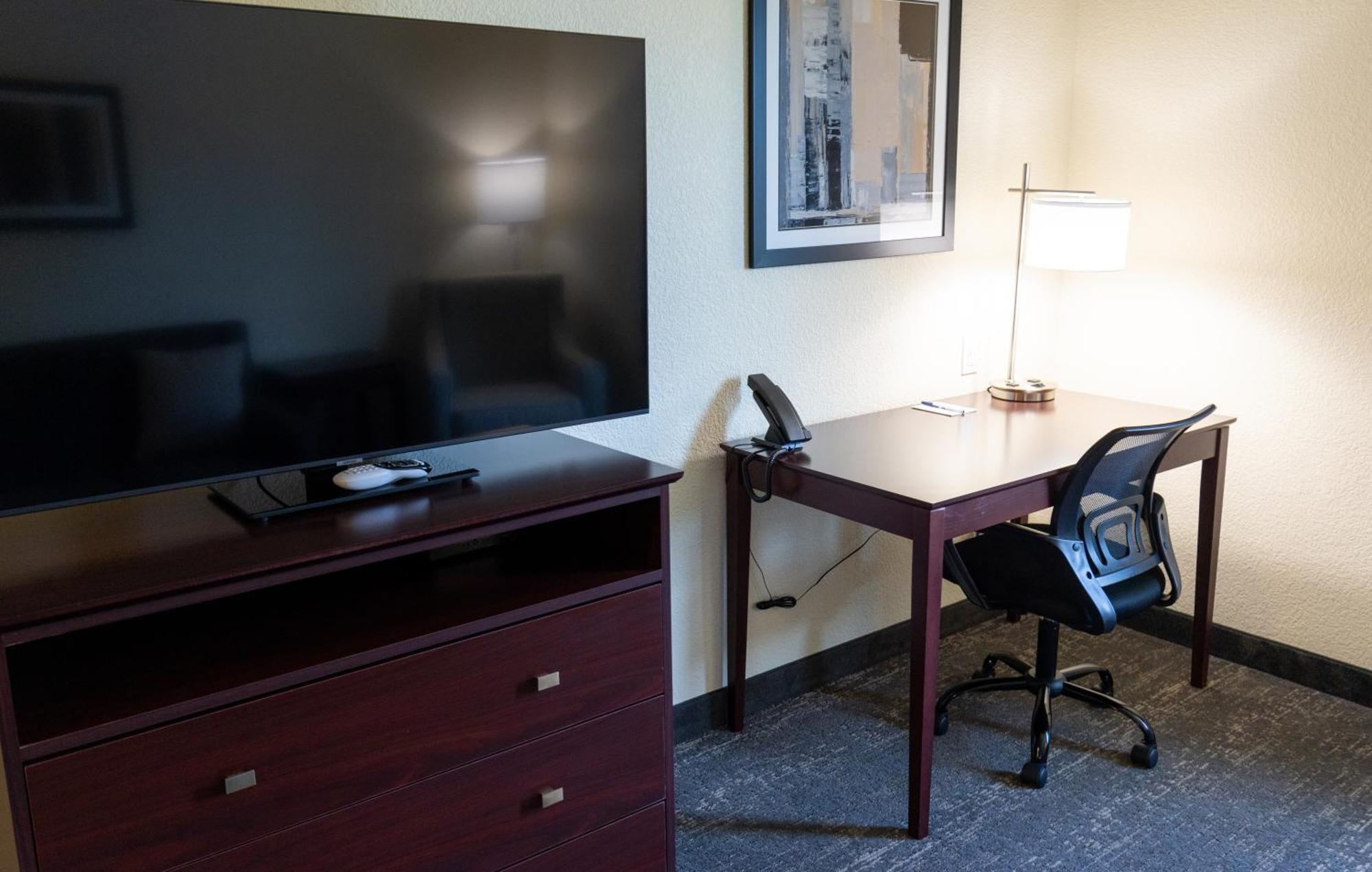 Cobblestone Inn & Suites - Winters Extérieur photo
