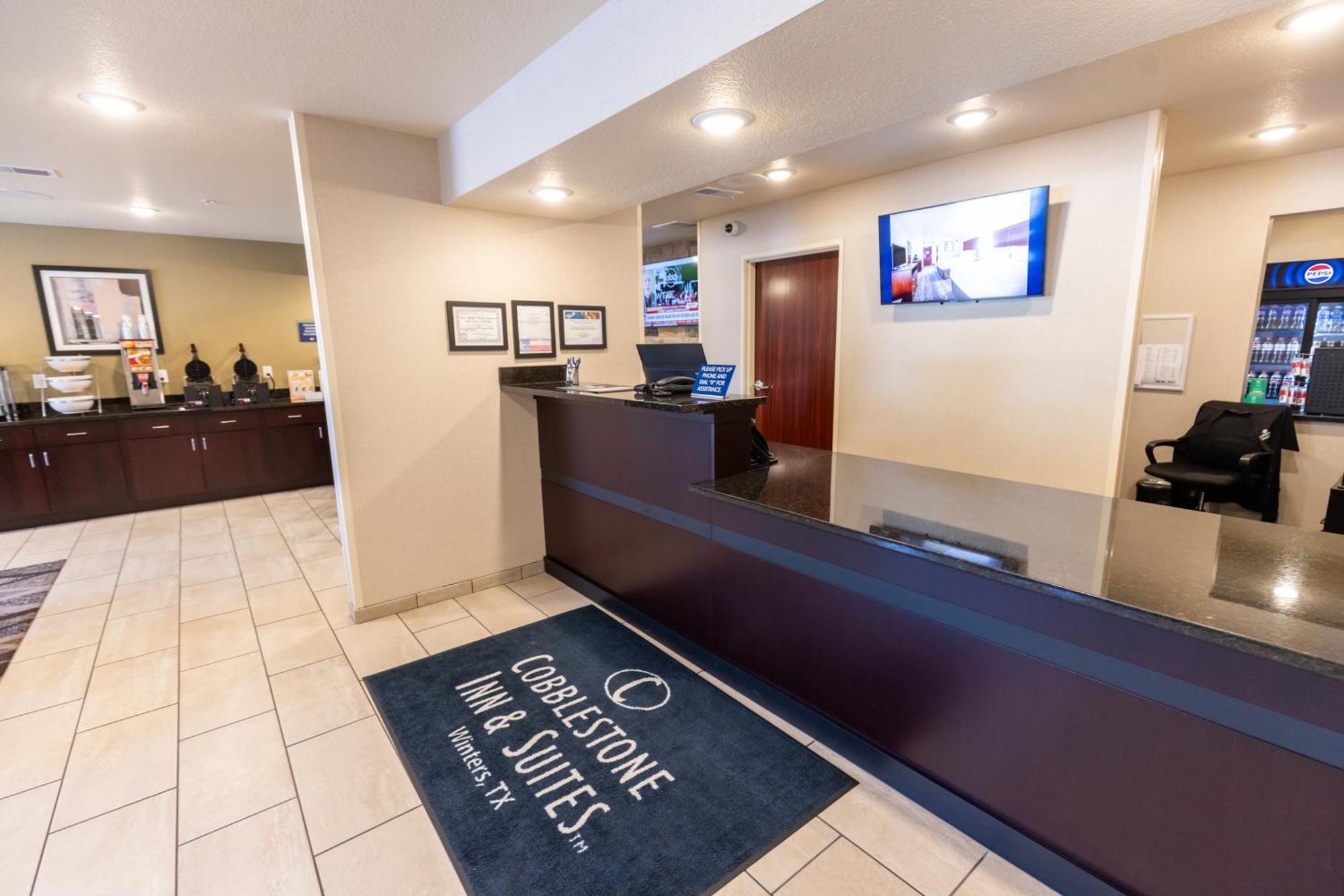 Cobblestone Inn & Suites - Winters Extérieur photo